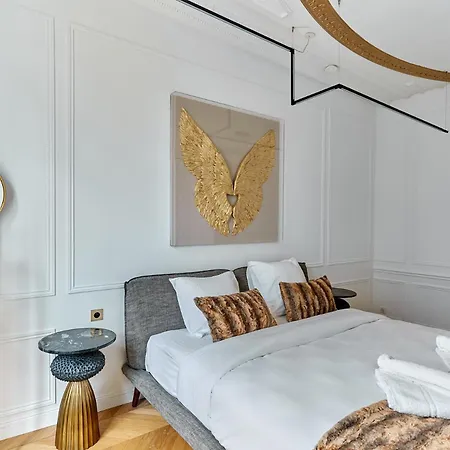 Sublime Montaigne Arc De Triomphe By Studioprestige Apartment Paris